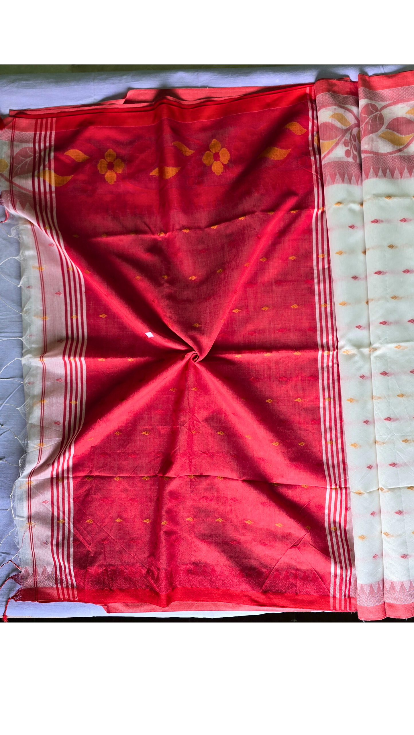 Iconic White & Red Bengali Handloom Saree with Floral Zari