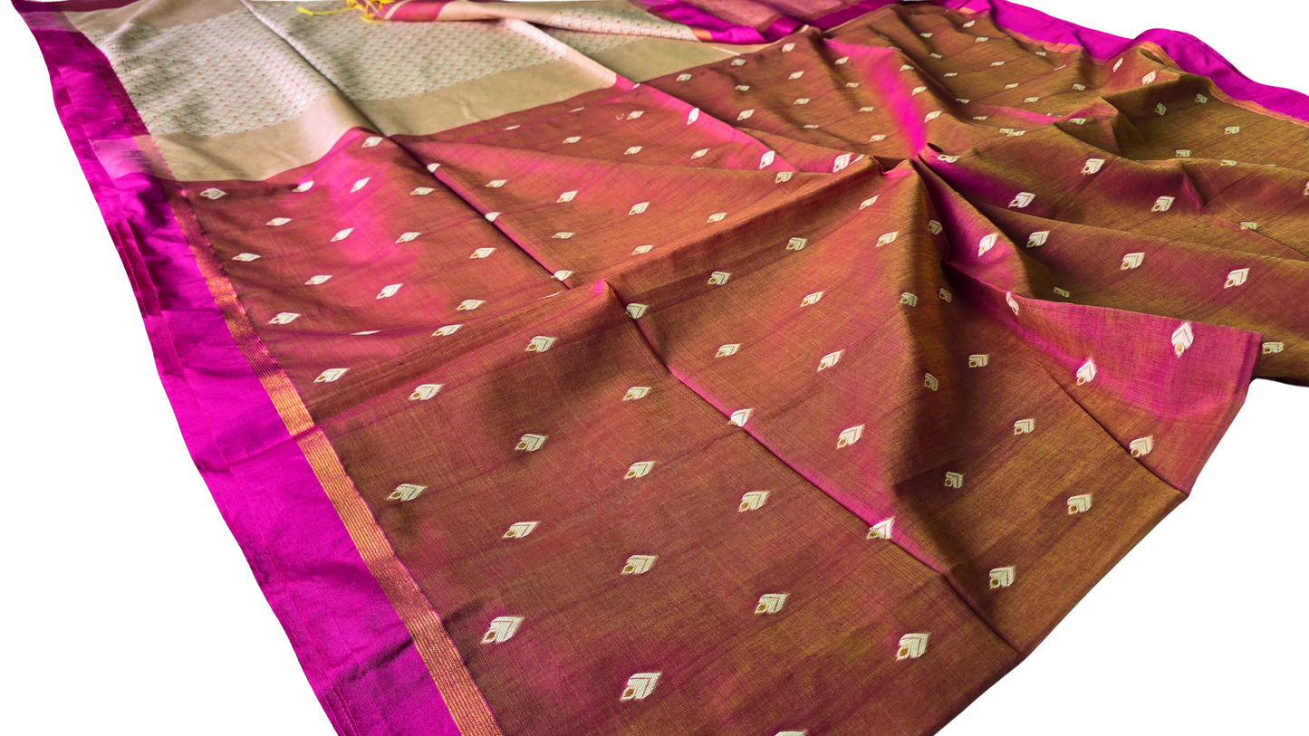 Magenta Baluchuri Handloom Saree with Intricate Pallu